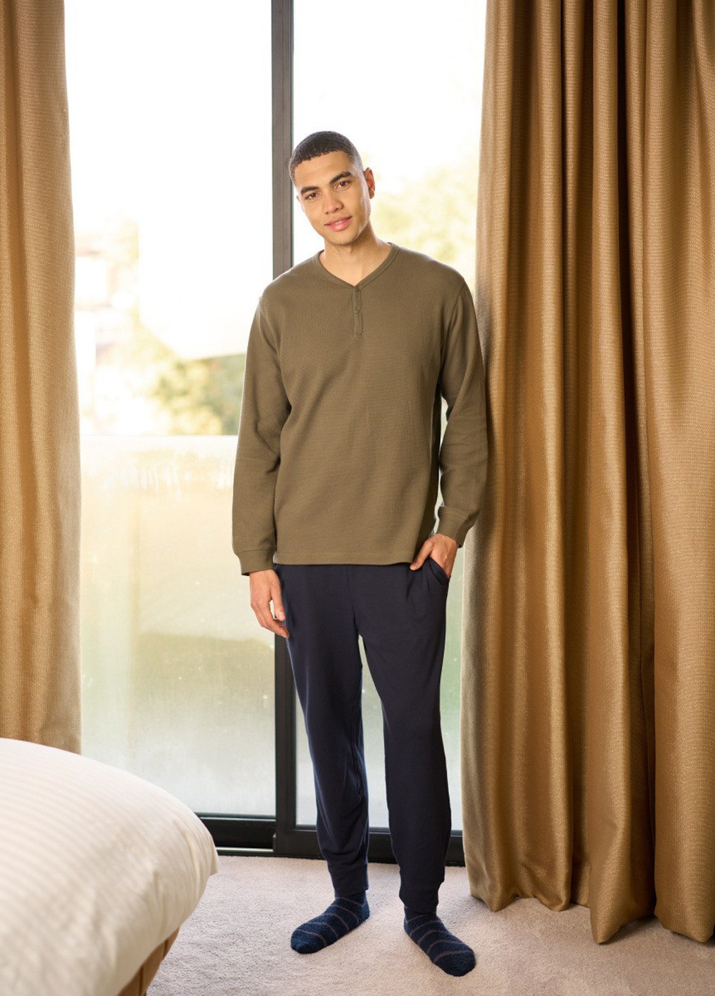 Пижама (лонгслив, брюки) Uniqlo (322408772)