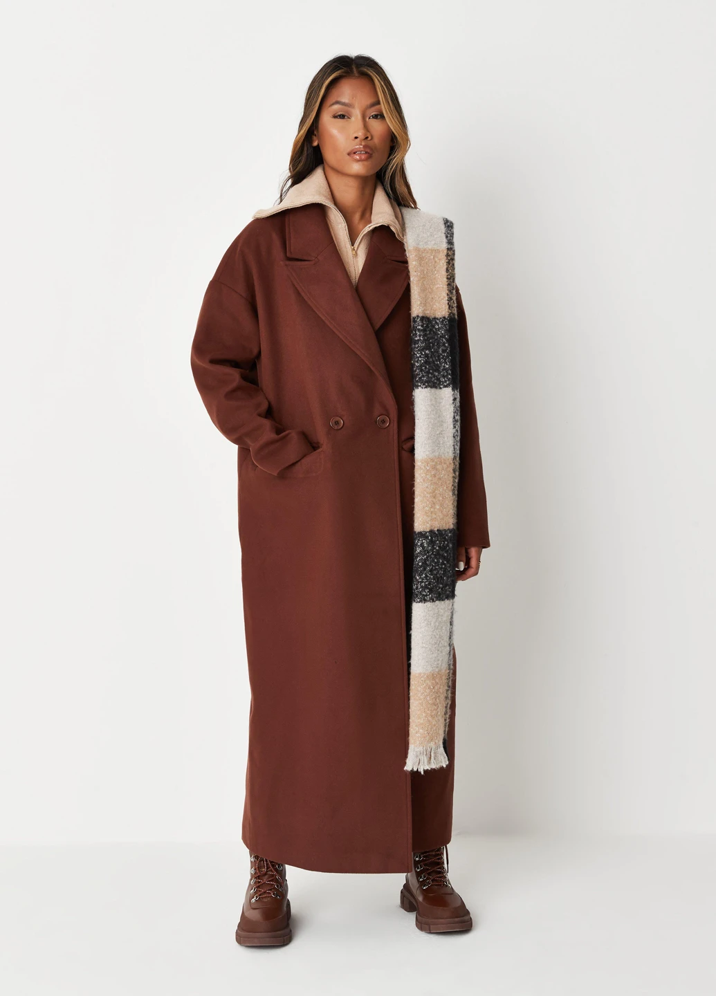 Коричневе демісезонне Пальто двобортне Missguided