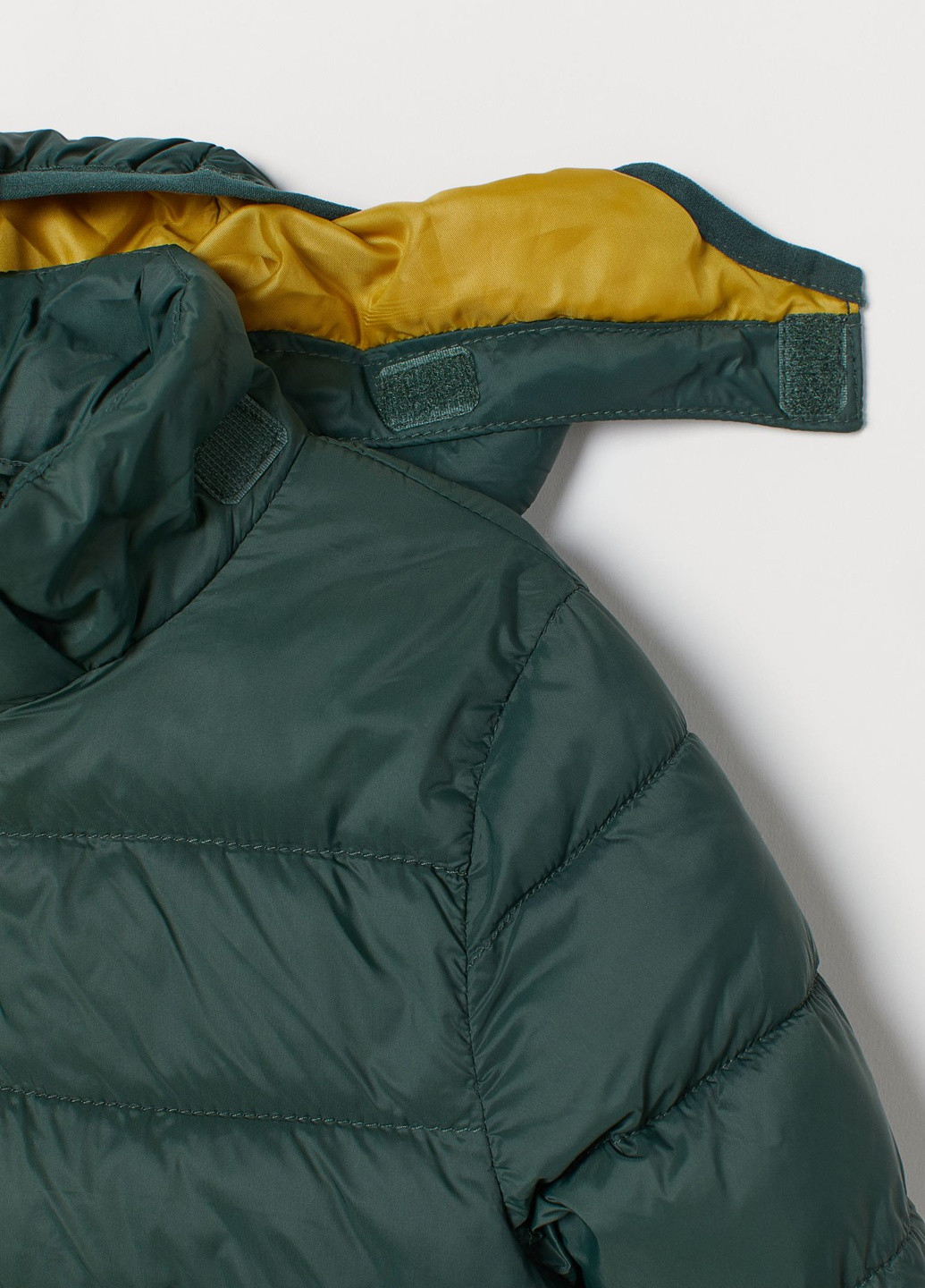 Зеленая демисезонная куртка H&M