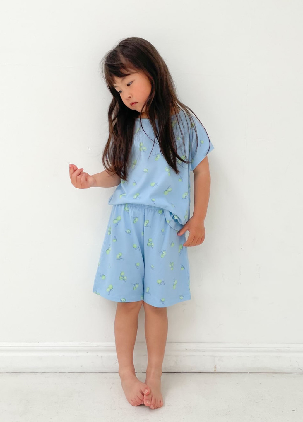 Голубой демисезонный костюм (футболка, шорты) с шортами Uniqlo