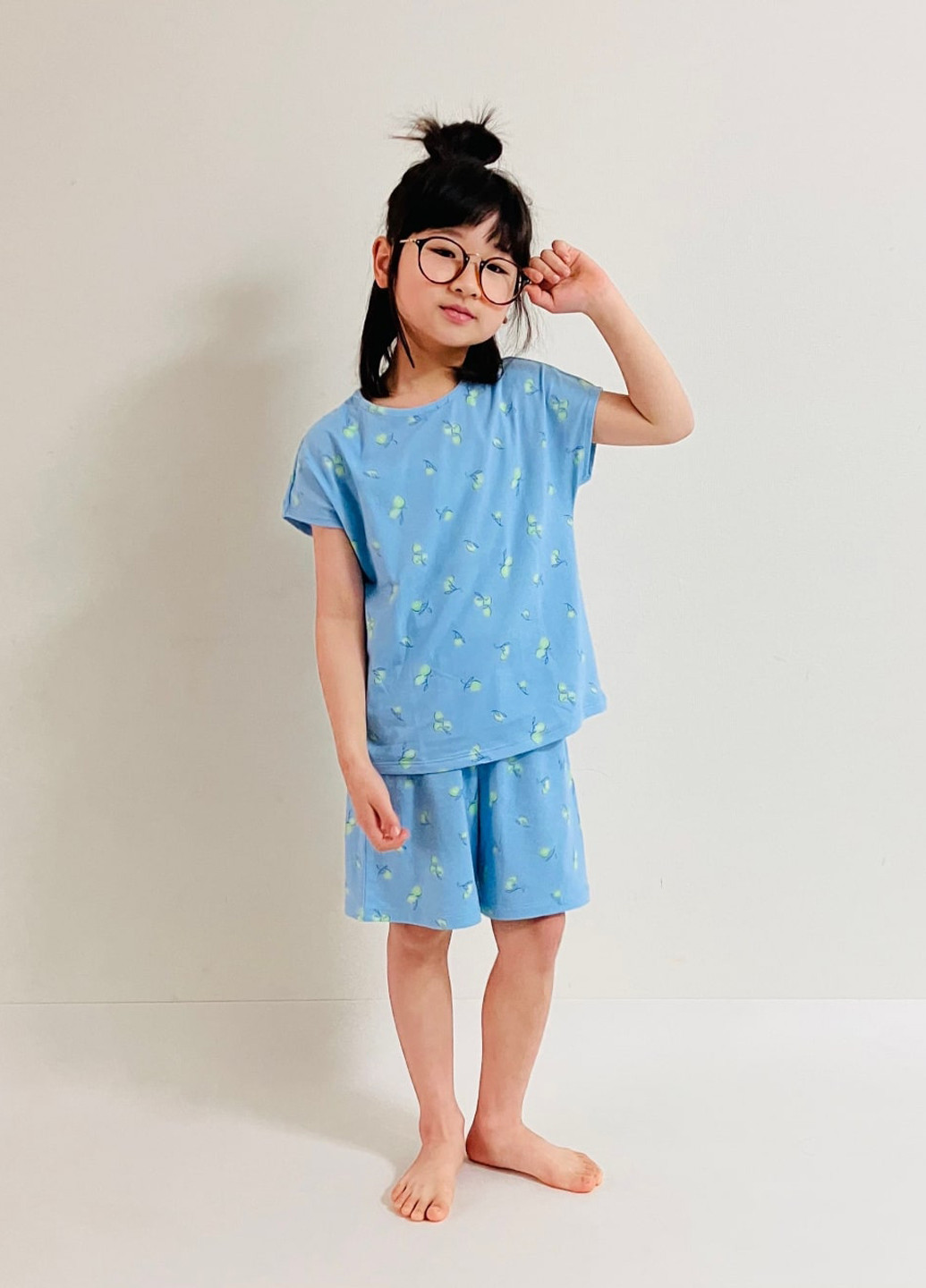 Голубой демисезонный костюм (футболка, шорты) с шортами Uniqlo