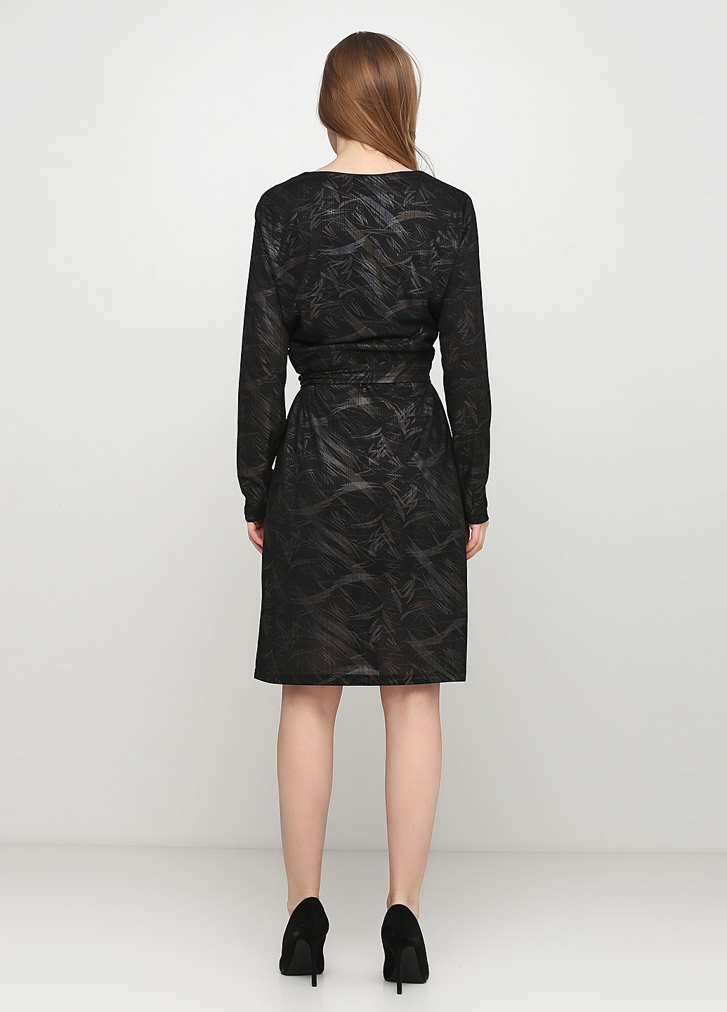 Комбинированное кэжуал платье на запах Minus с абстрактным узором