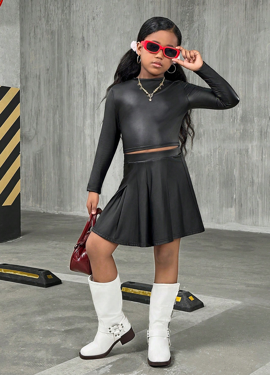 Чорний демісезонний костюм (топ, спідниця) спідничний SHEIN