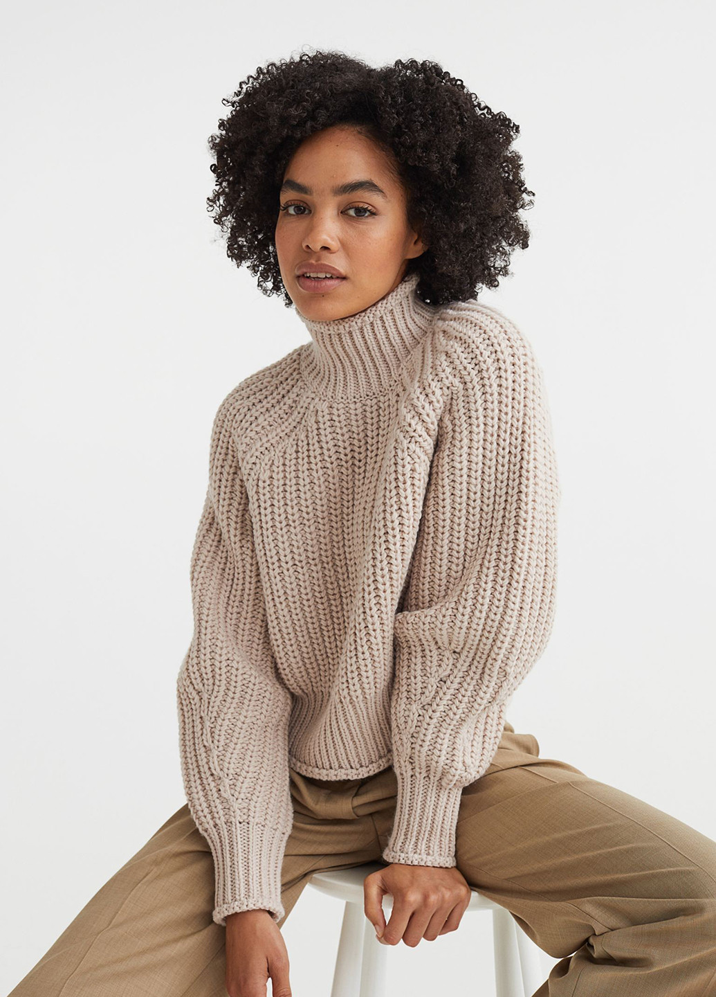 Светло-бежевый зимний джемпер зимовий H&M