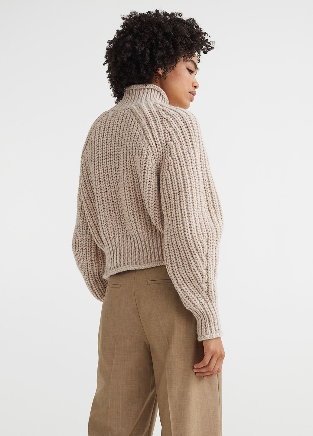 Светло-бежевый зимний джемпер зимовий H&M