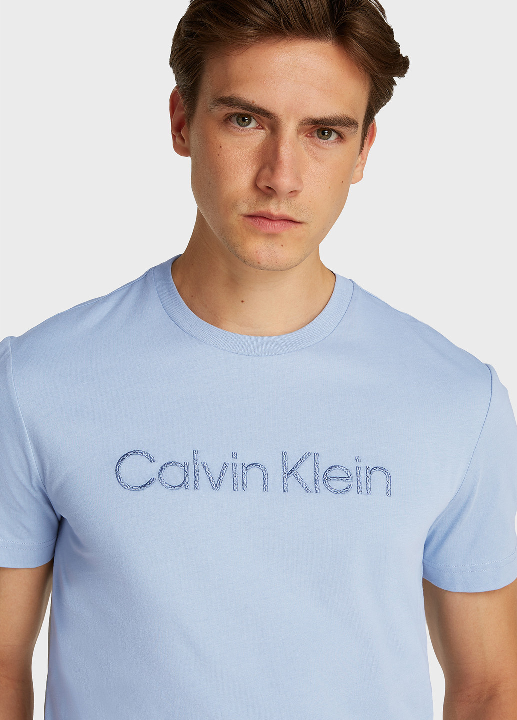 Голубая футболка Calvin Klein