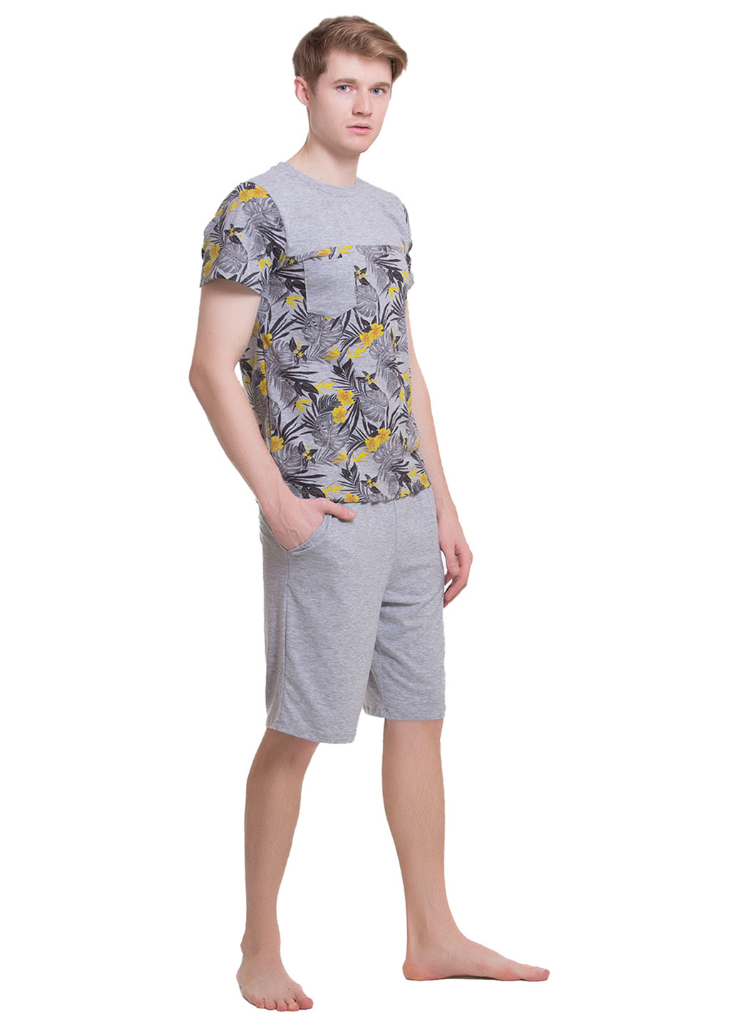 Серый демисезонный комплект (футболка, шорты) Kosta