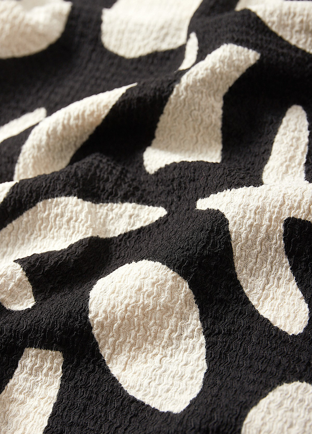 Чёрно-белую блуза C&A