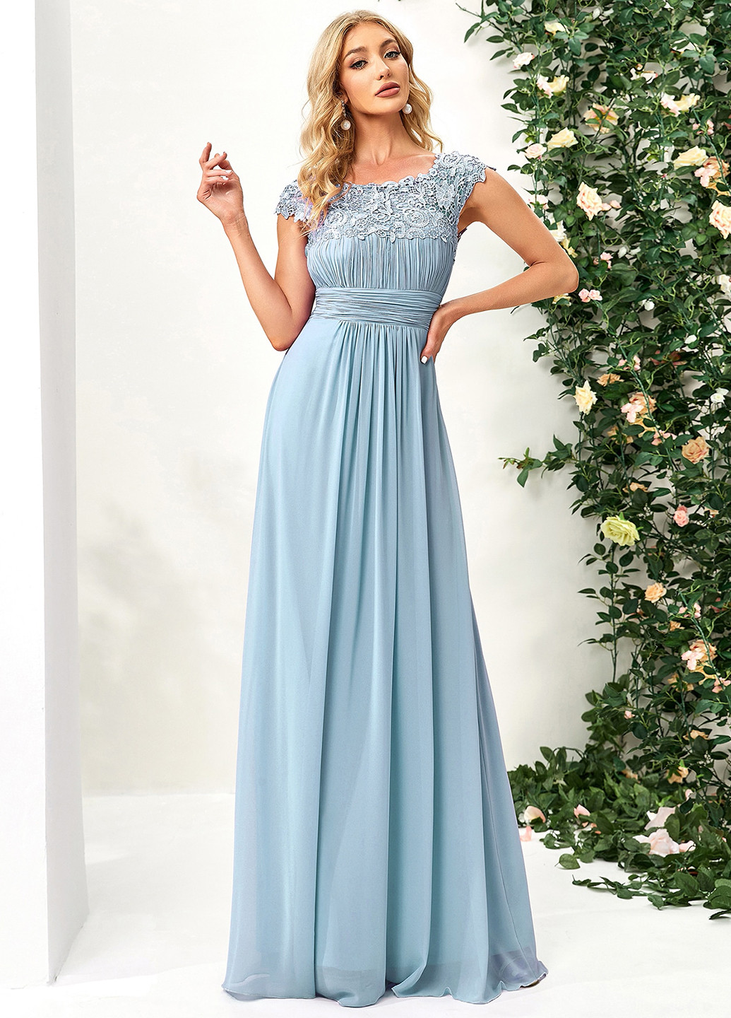 Світло-блакитна вечірня сукня в грецькому стилі, з спідницею-сонце, з відкритою спиною SHEIN однотонна