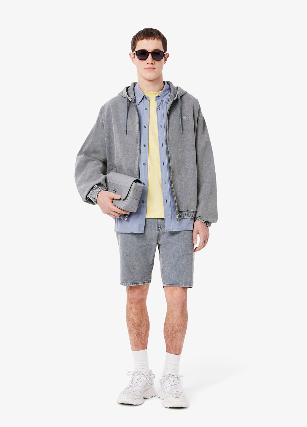 Серая демисезонная куртка Lacoste