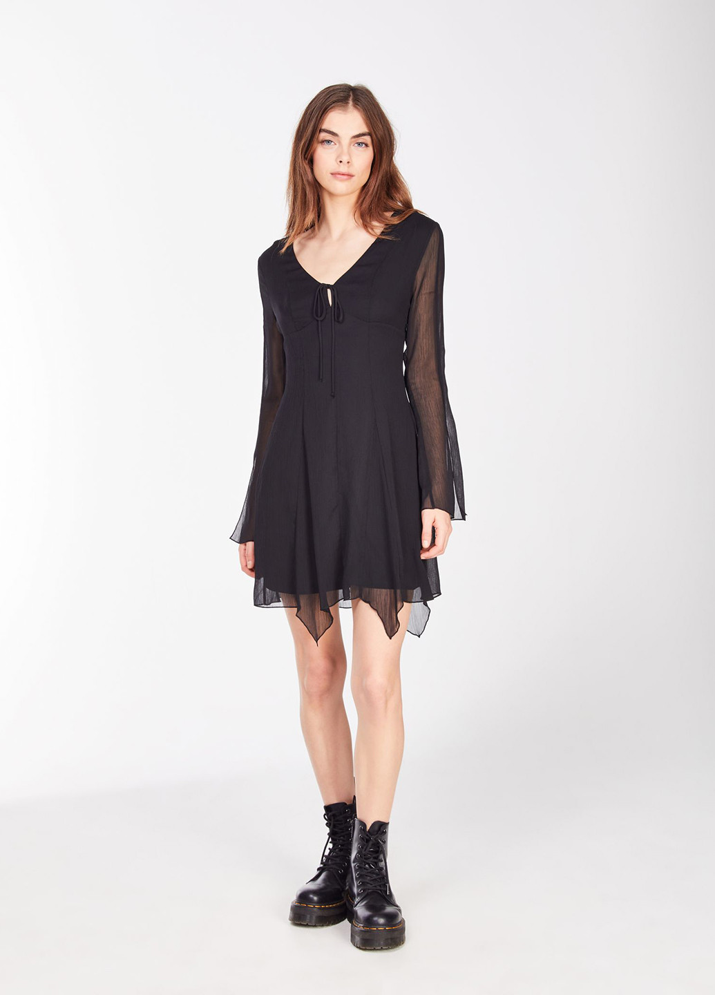 Черное кэжуал платье Jennyfer однотонное