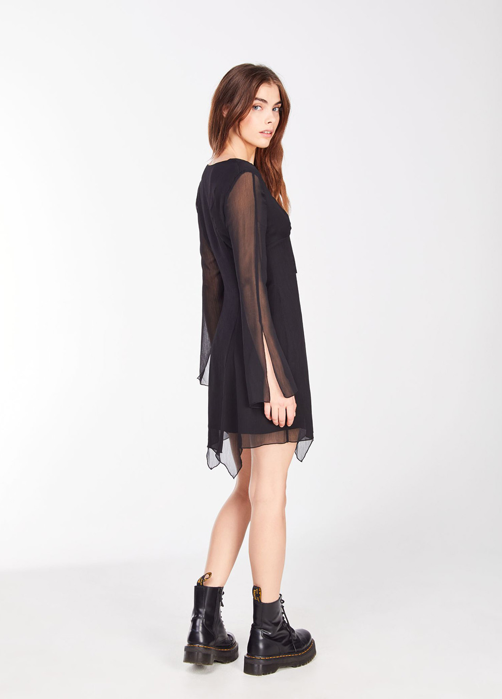 Черное кэжуал платье Jennyfer однотонное