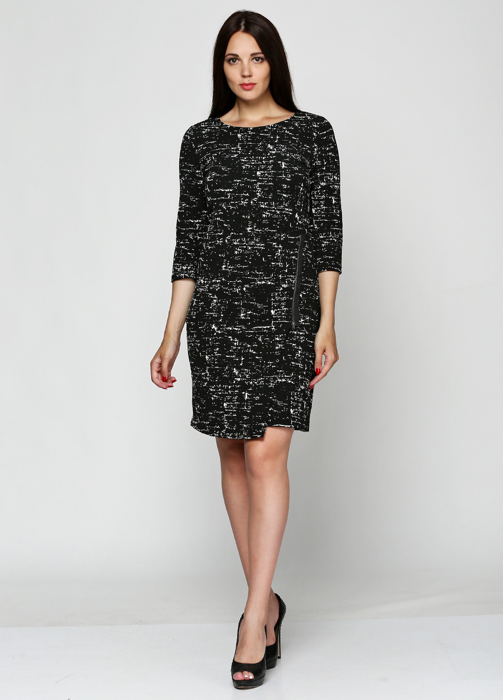 Черное кэжуал платье Culture с абстрактным узором