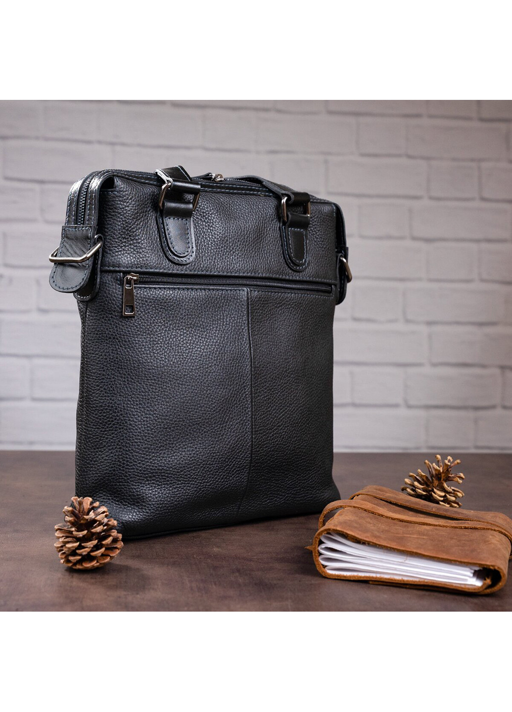 Чоловіча шкіряна сумка 30х34х6 см Shvigel (252131202)
