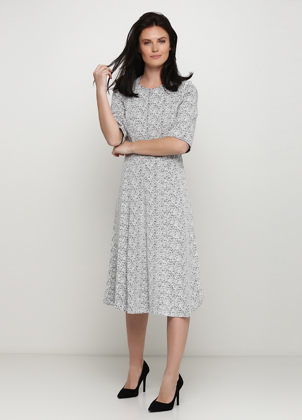 Черно-белое кэжуал платье а-силуэт H&M с абстрактным узором