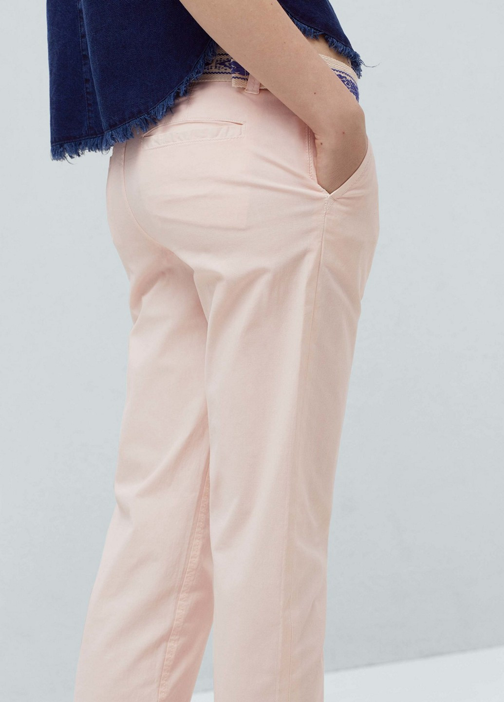 Светло-розовые кэжуал демисезонные чиносы брюки Mango