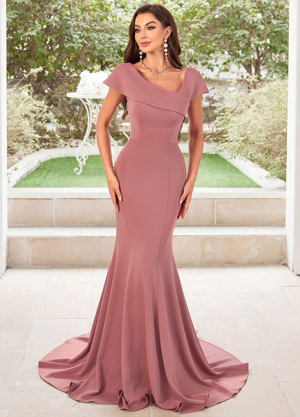 Розовое вечернее платье со шлейфом SHEIN однотонное