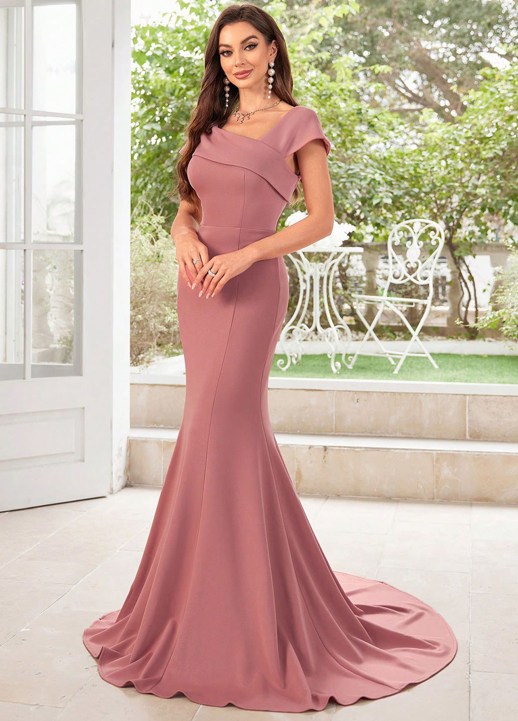 Розовое вечернее платье со шлейфом SHEIN однотонное