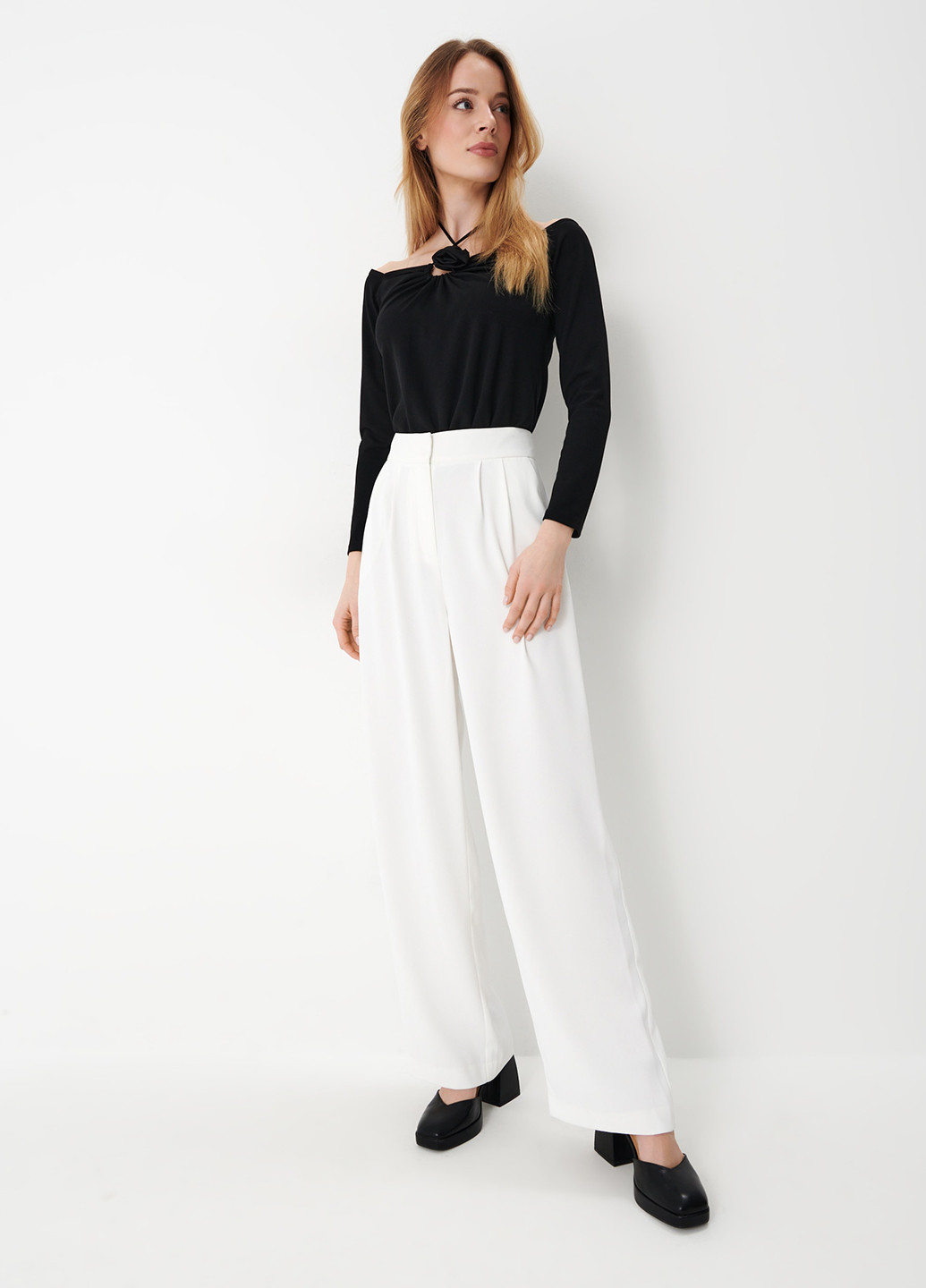 Чорна блуза Mohito