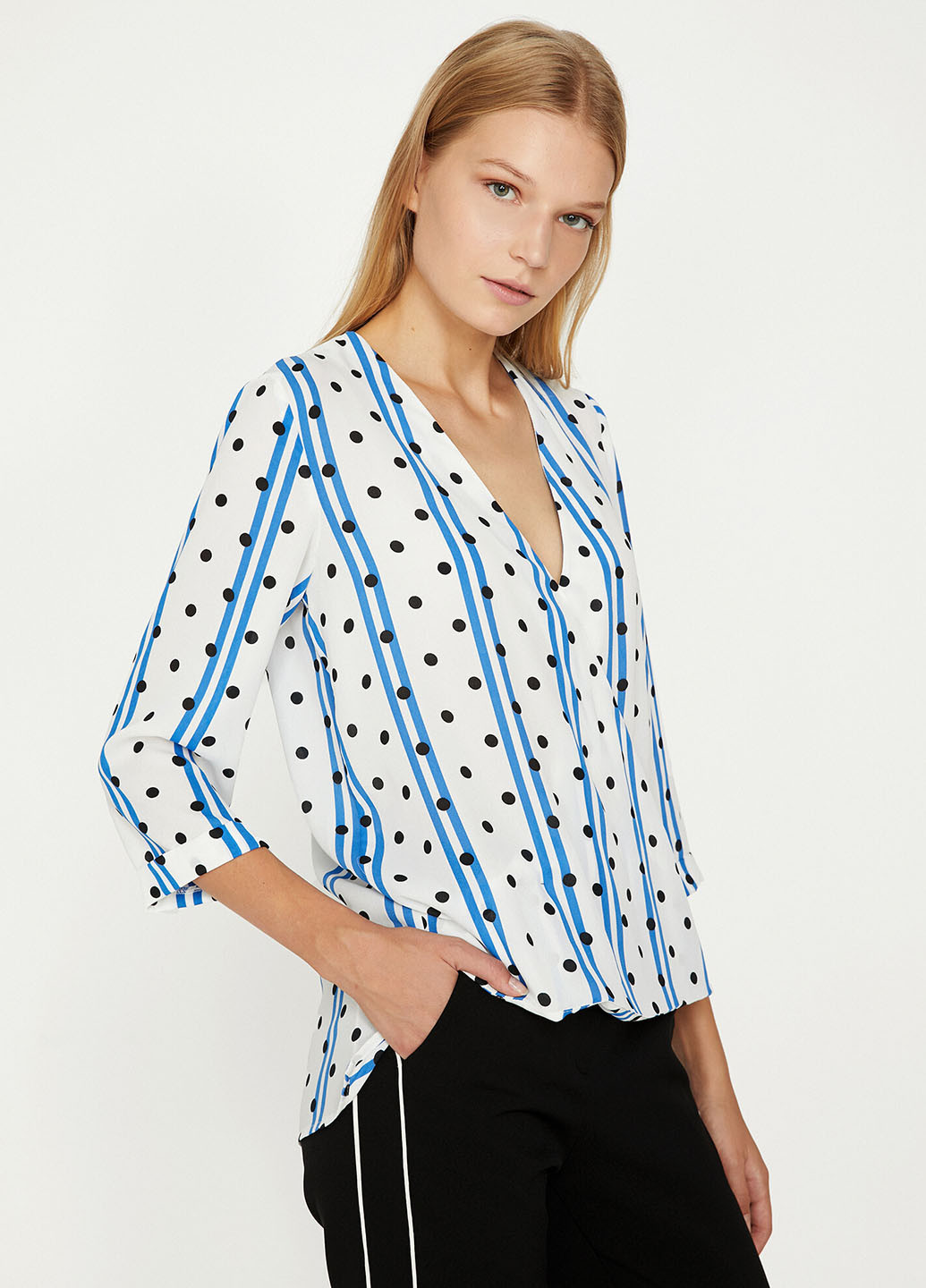 Біла блуза на запах KOTON