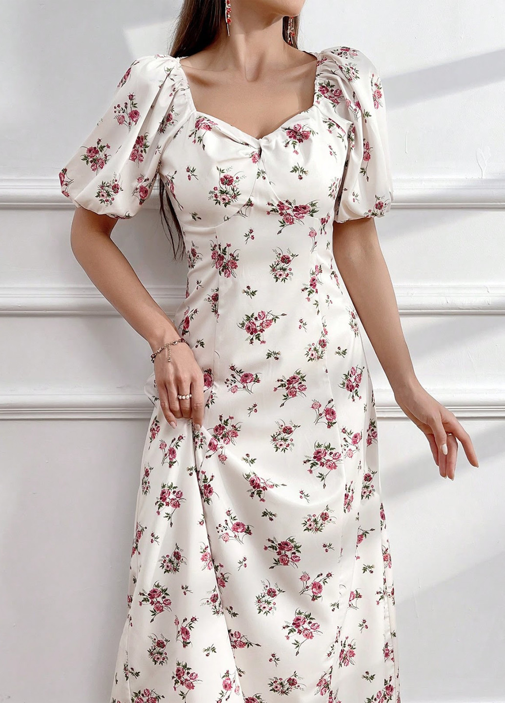 Белое кэжуал платье а-силуэт SHEIN с цветочным принтом