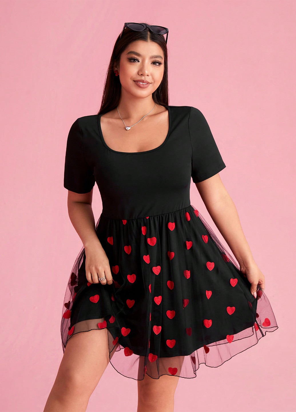 Черное праздничный, кэжуал платье клеш, а-силуэт, бэби долл SHEIN сердечки