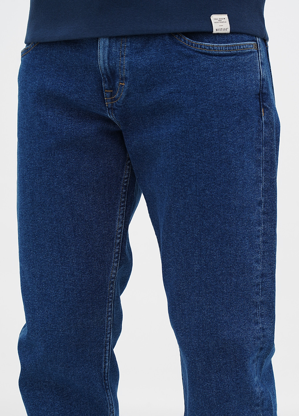 Синие демисезонные зауженные джинсы Mustang