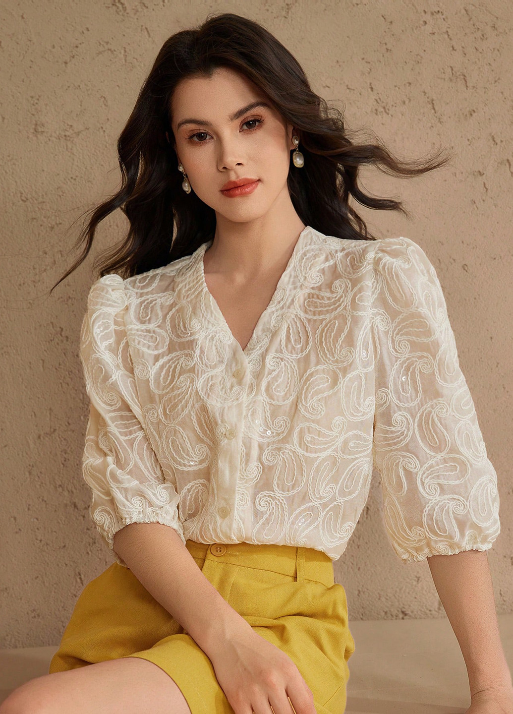 Бежевая блуза SHEIN