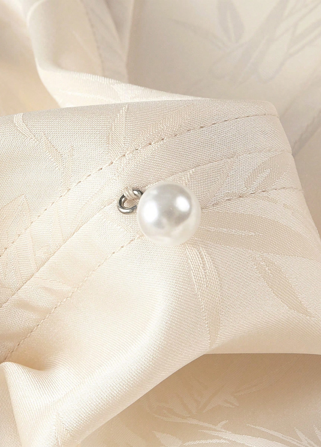 Кремова блуза на запах SHEIN