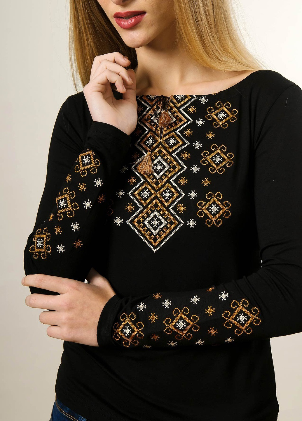 Женская вышитая футболка с длинным рукавом Карпатский орнамент коричневая вышивка Melanika (250206183)