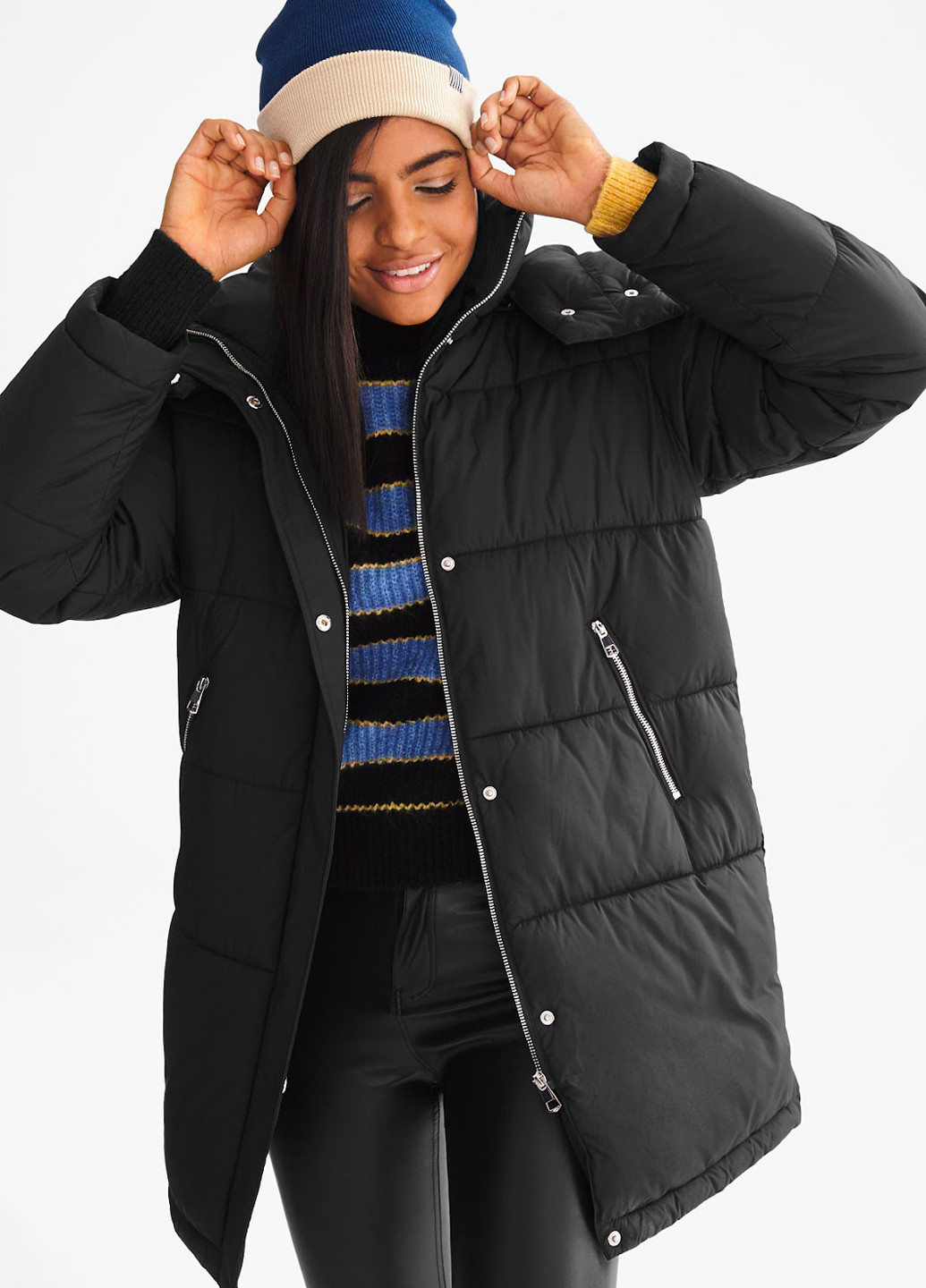 Чорна демісезонна куртка C&A