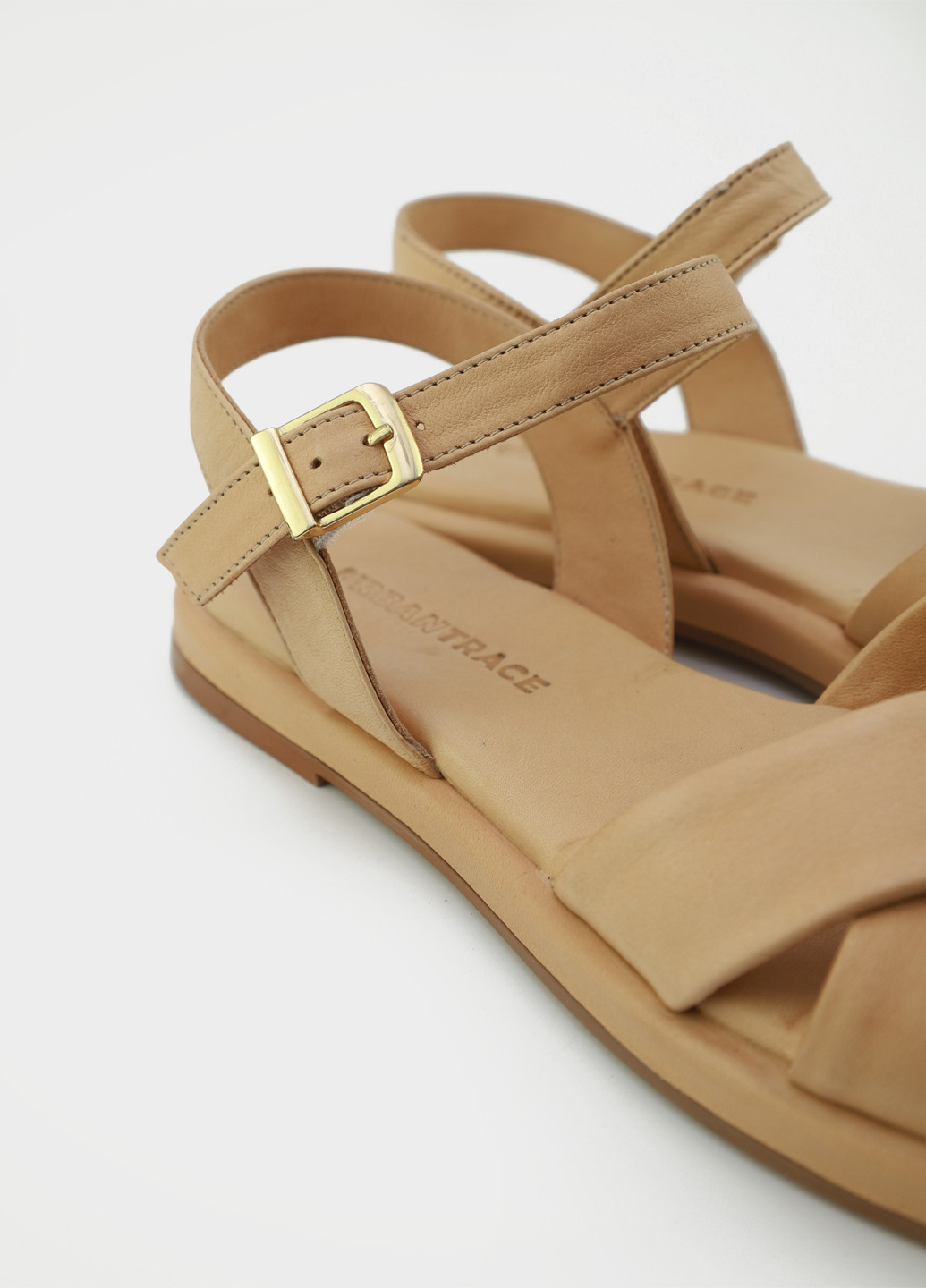 Бежевые босоножки URBAN TRACE с ремешком с пряжкой