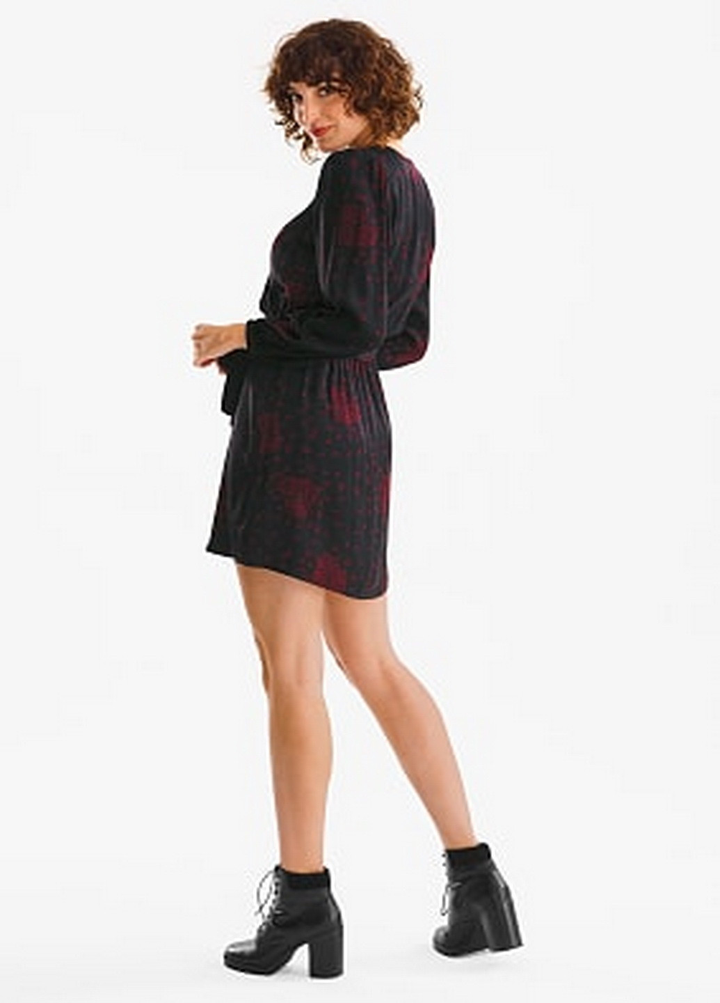 Черное кэжуал платье C&A