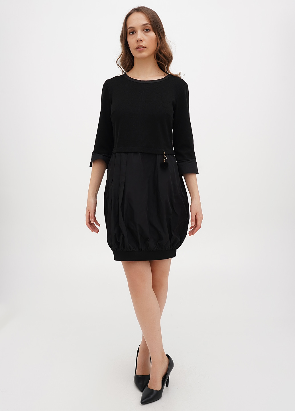 Черное кэжуал платье баллон Sassofono однотонное