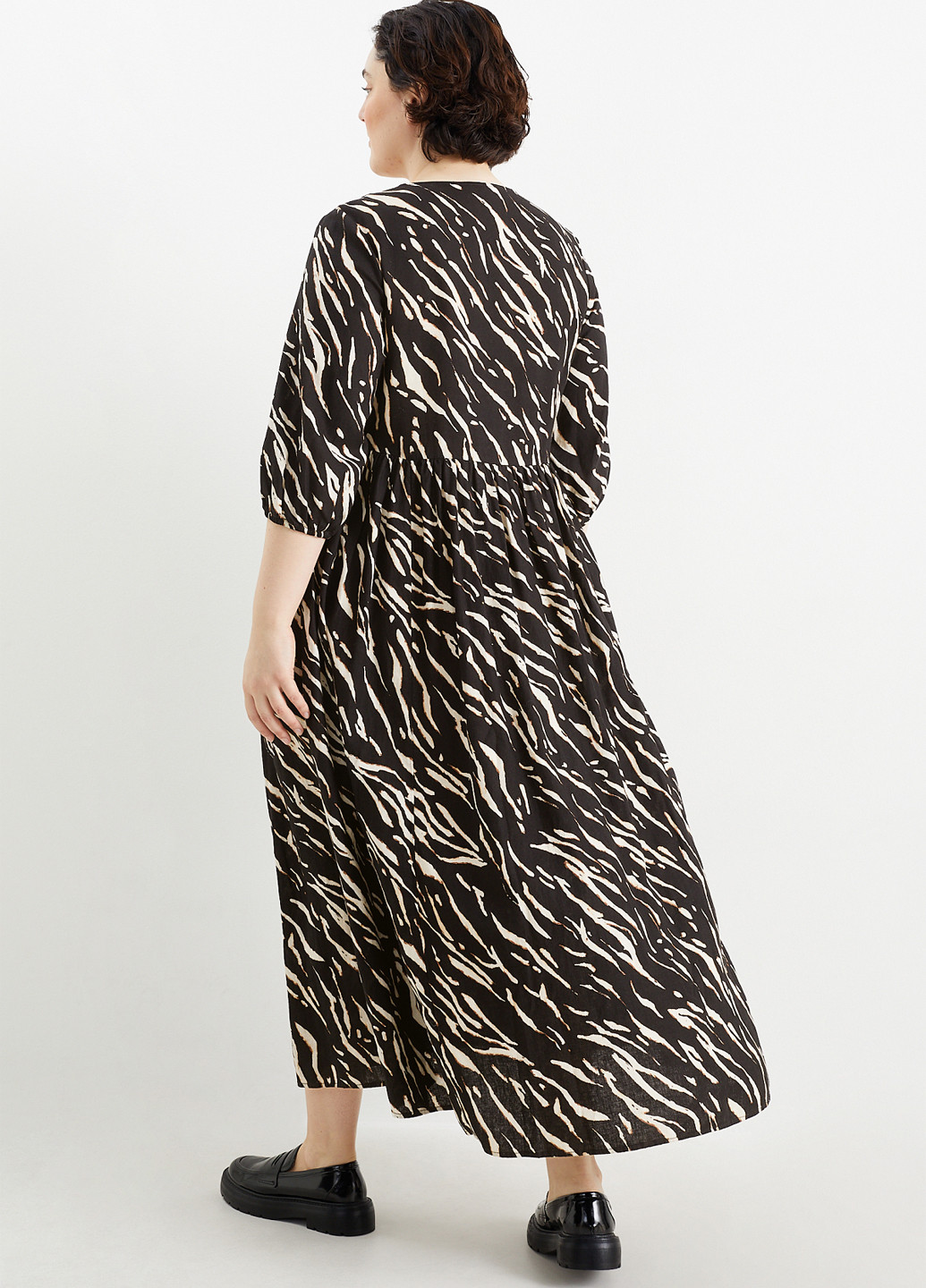 Черное кэжуал платье а-силуэт C&A с рисунком