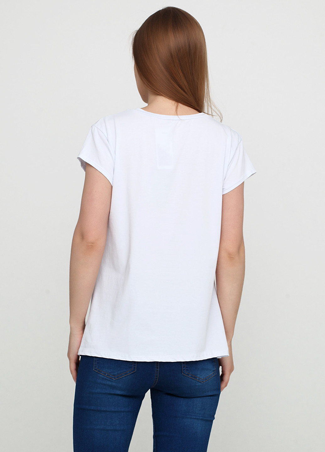 Белая летняя футболка New Collection