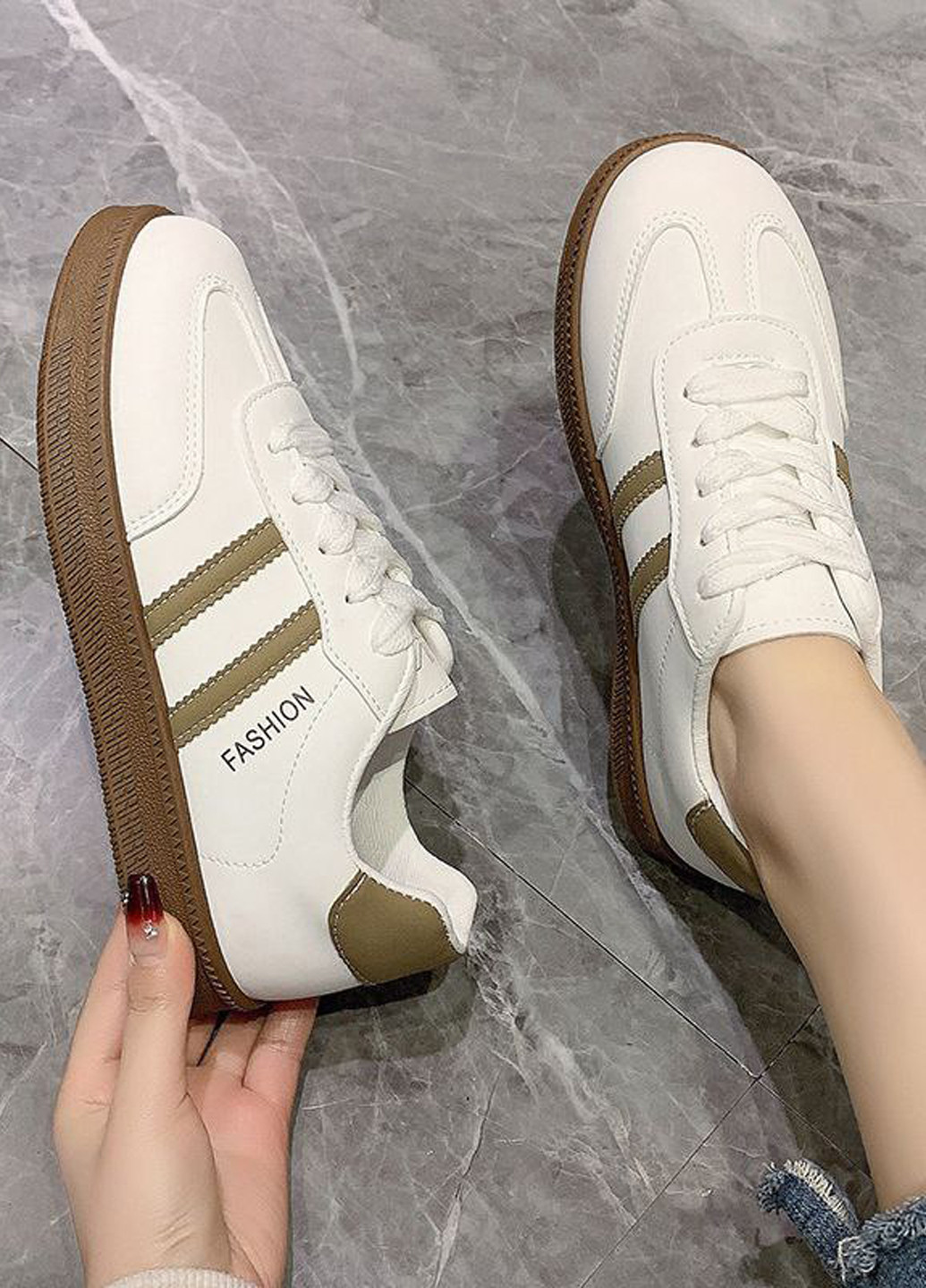 Білі кеди Vi