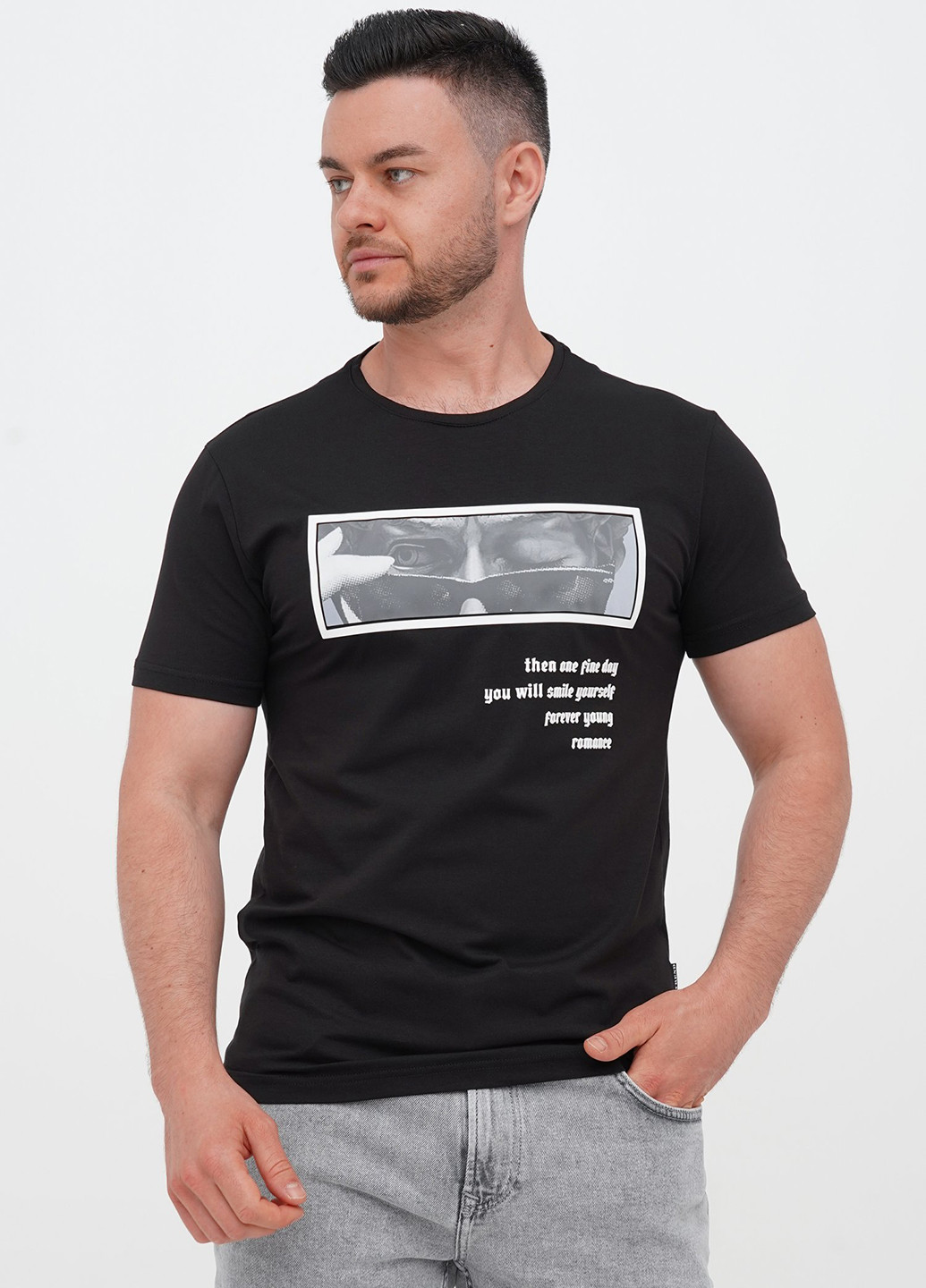 Чорна футболка Trend Collection