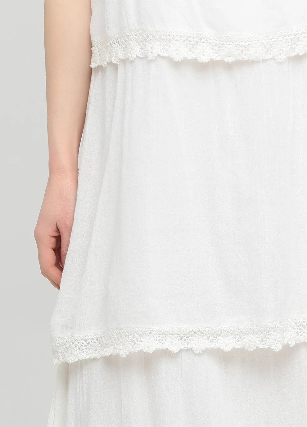 Білий кежуал сукня з відкритими плечима однотонна Vero Moda