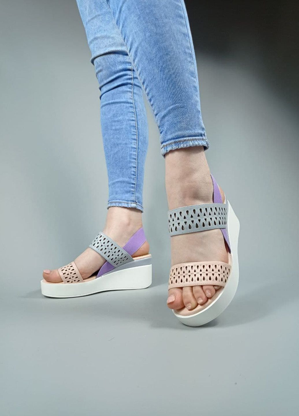 Комбинированные босоножки Meideli