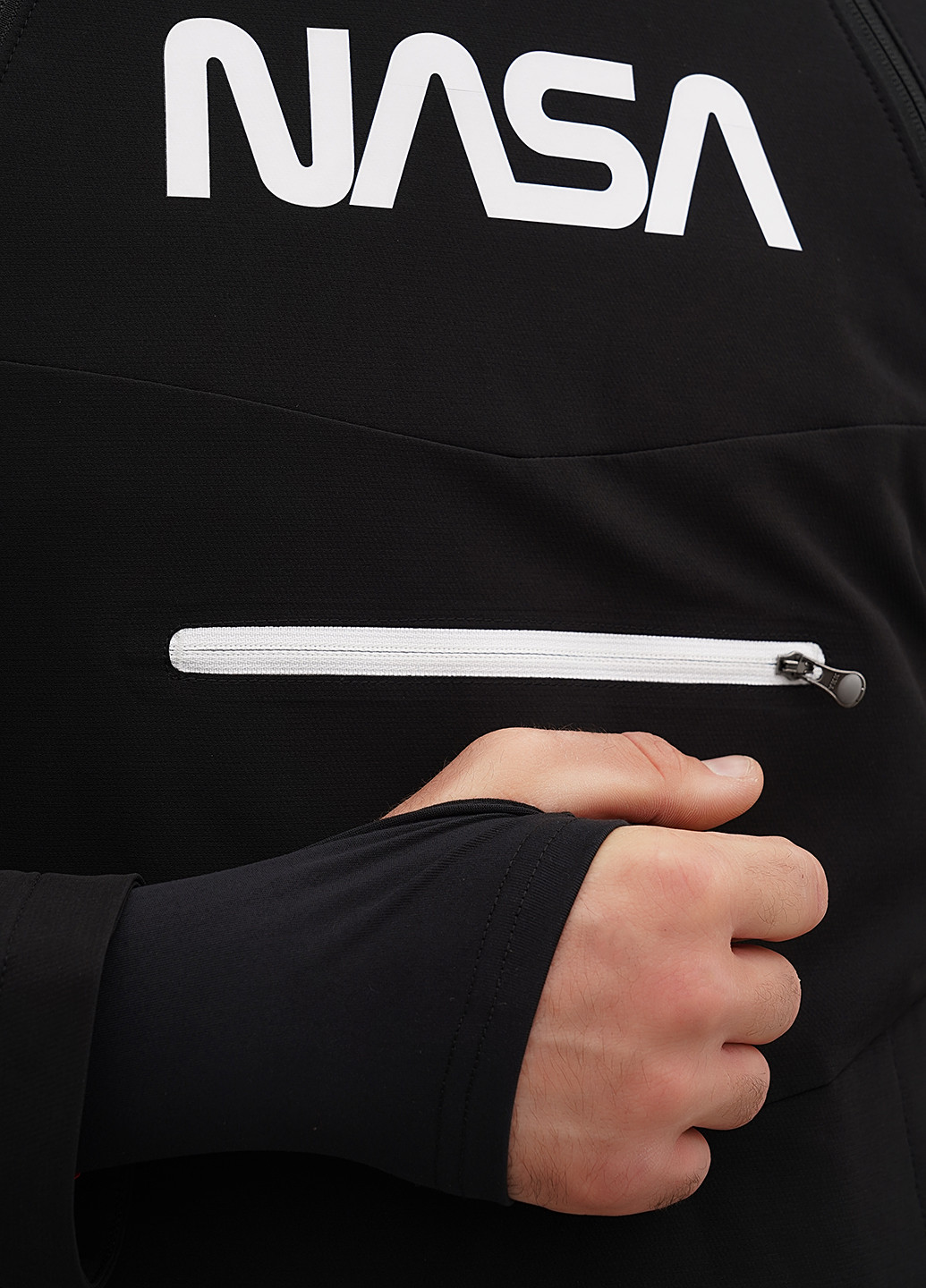 Чорна демісезонна куртка OROS