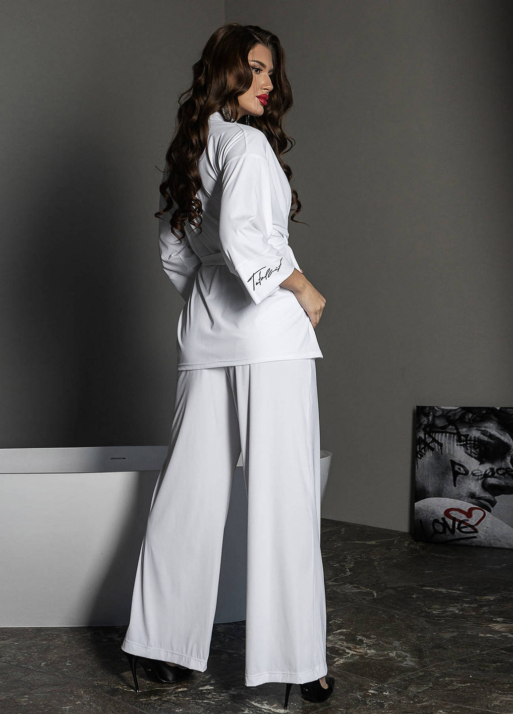 Белая всесезон пижама (халат, брюки) кофта + брюки TOTALFIT