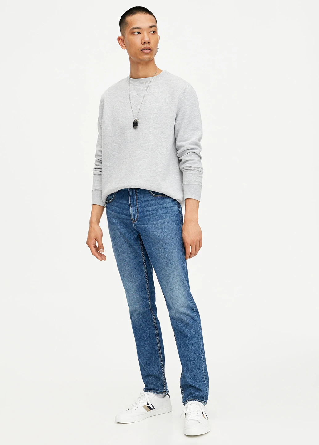 Синие демисезонные зауженные джинсы Pull & Bear