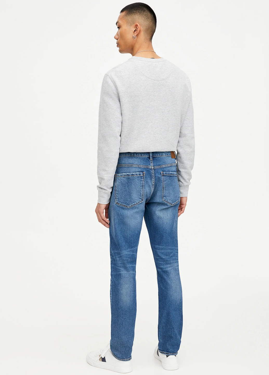 Синие демисезонные зауженные джинсы Pull & Bear