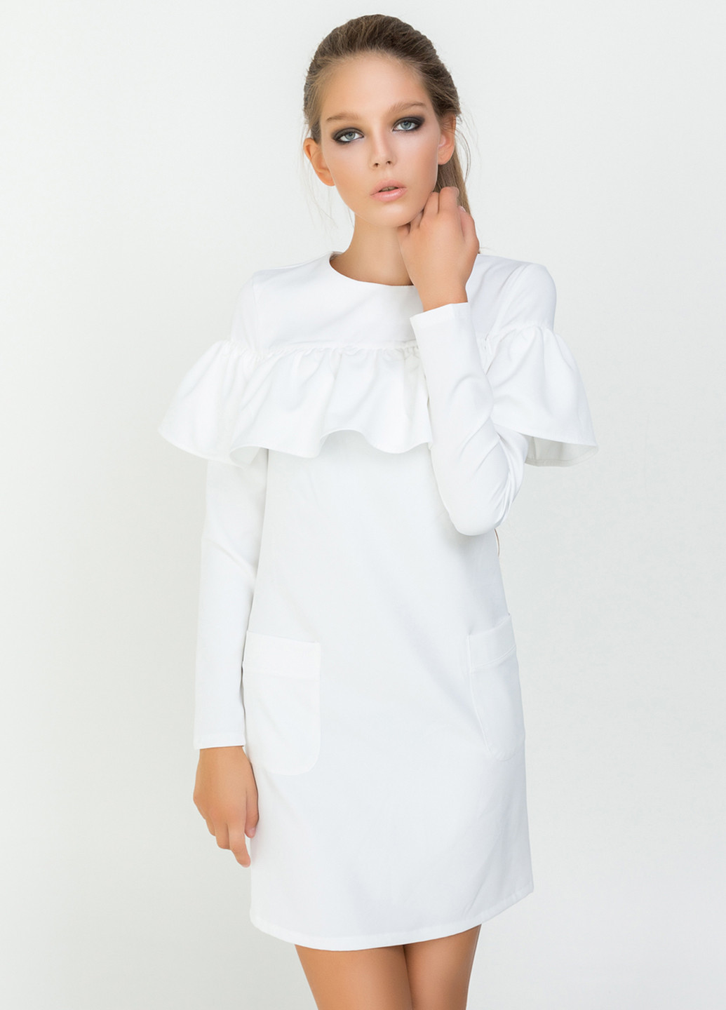 Белое коктейльное платье Azuri