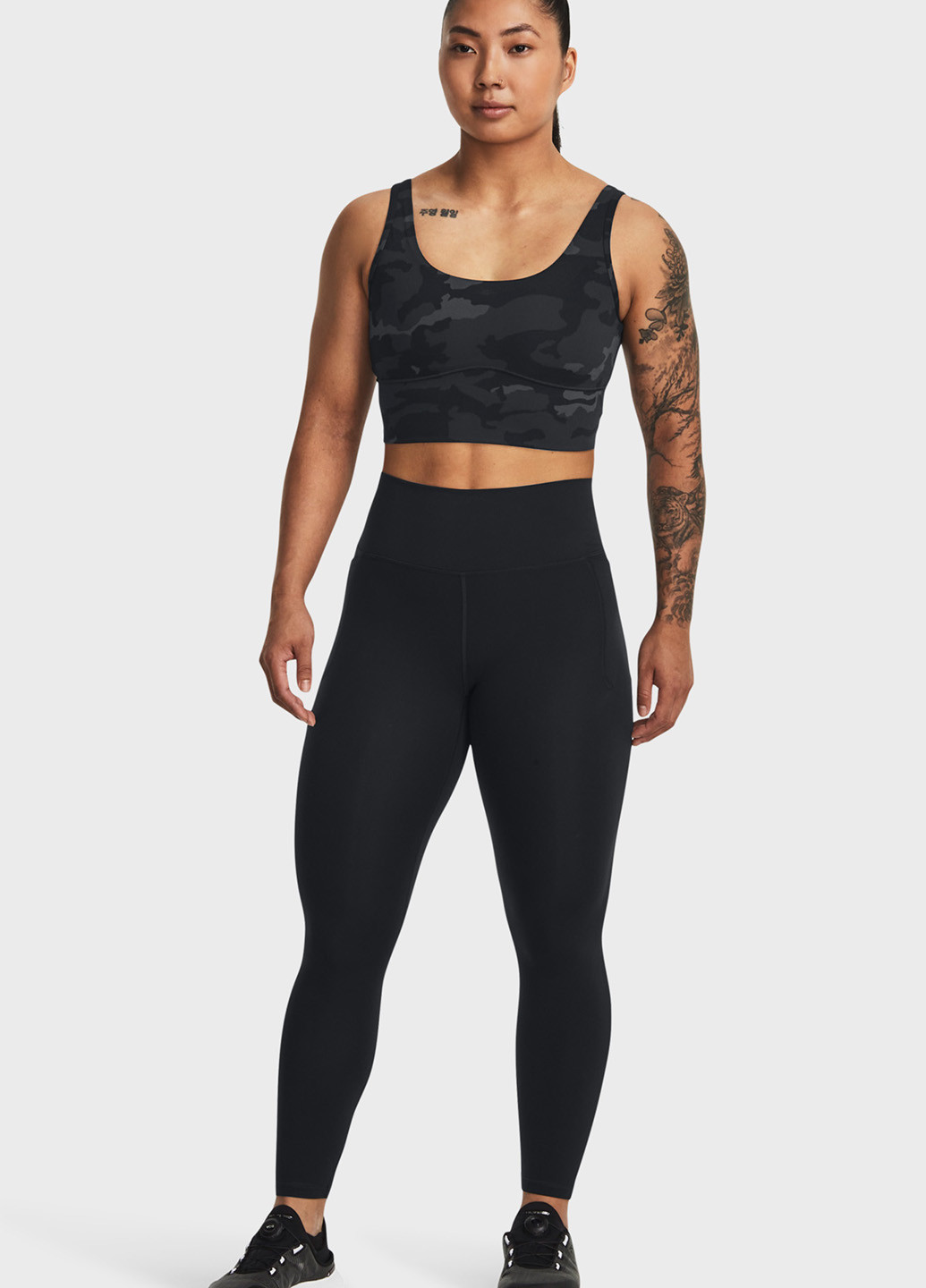 Черные зимние леггинсы Under Armour