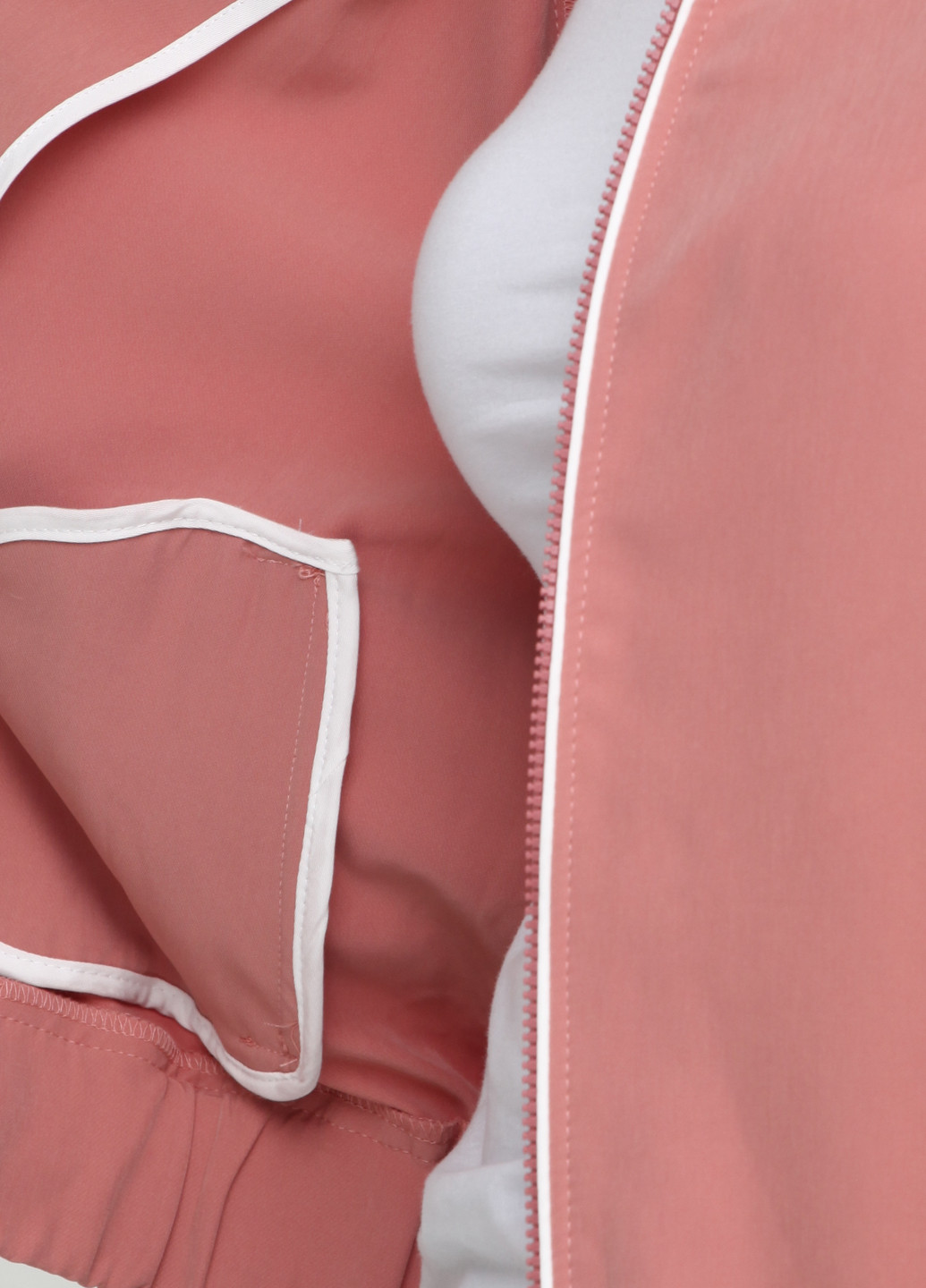 Светло-розовая демисезонная куртка Stradivarius