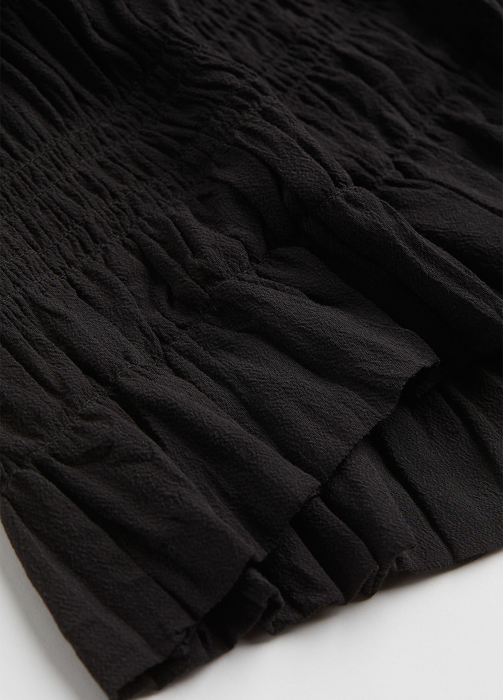 Чорна кежуал сукня з відкритими плечима H&M однотонна