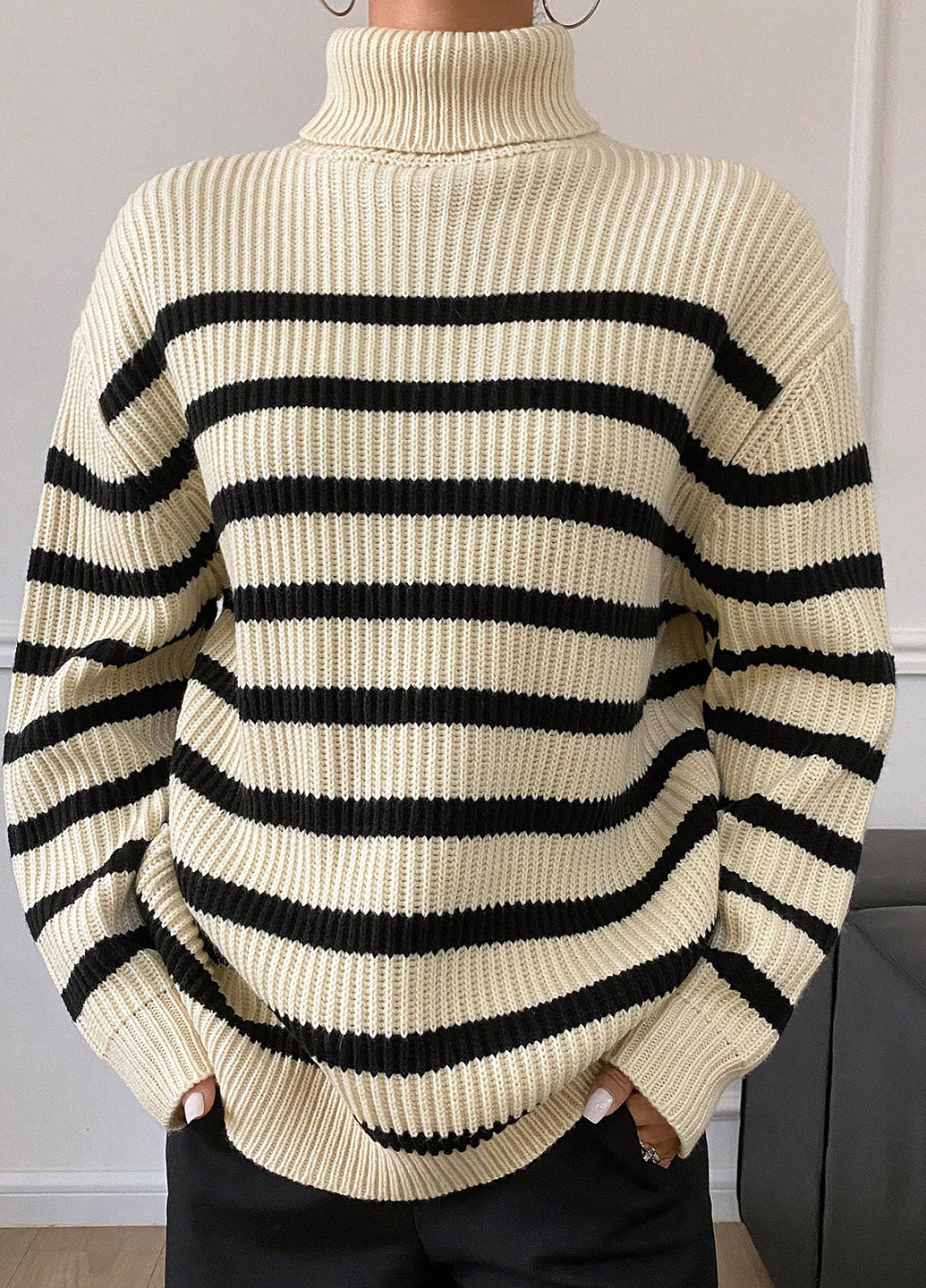 Світло-бежевий демісезонний светр SHEIN