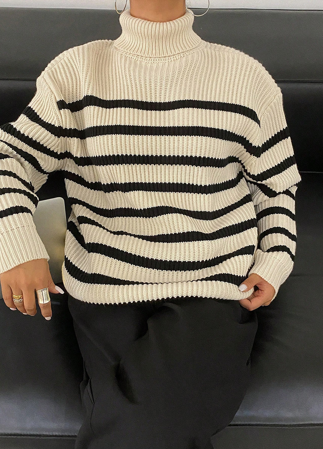 Світло-бежевий демісезонний светр SHEIN